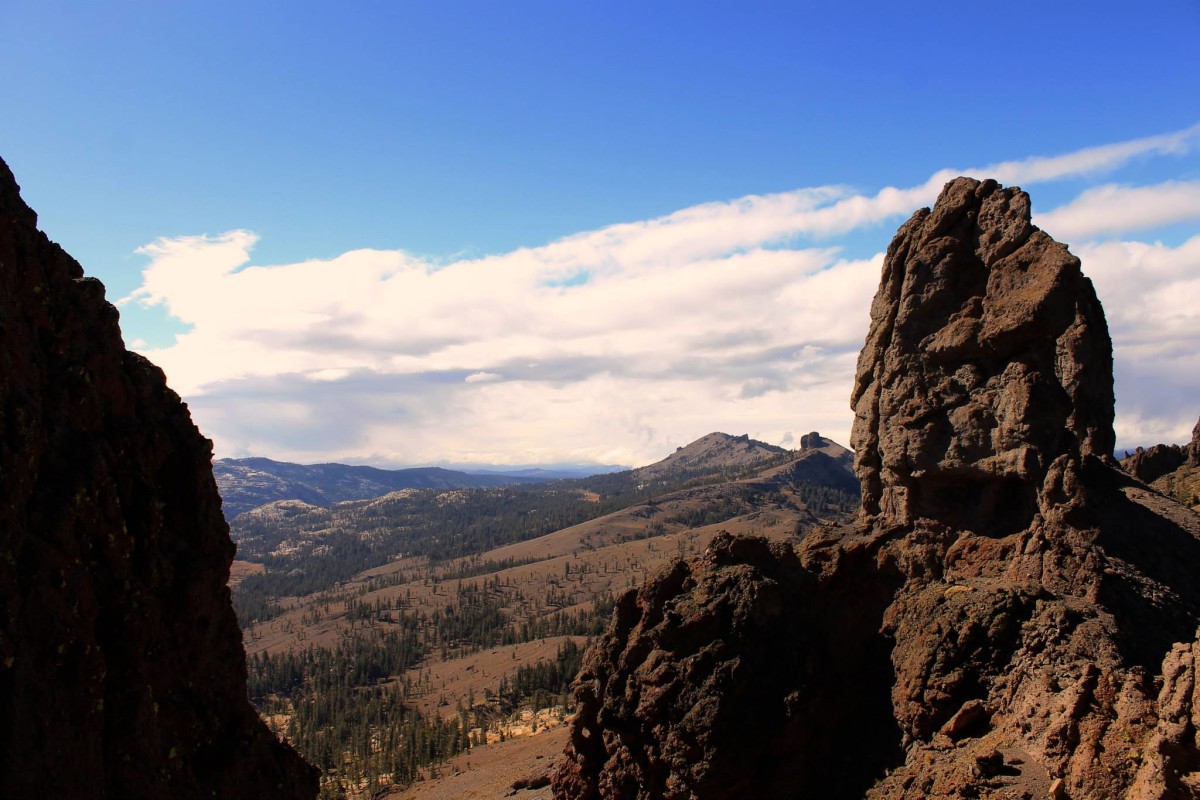 From Three Chimneys towards Cooper Peak