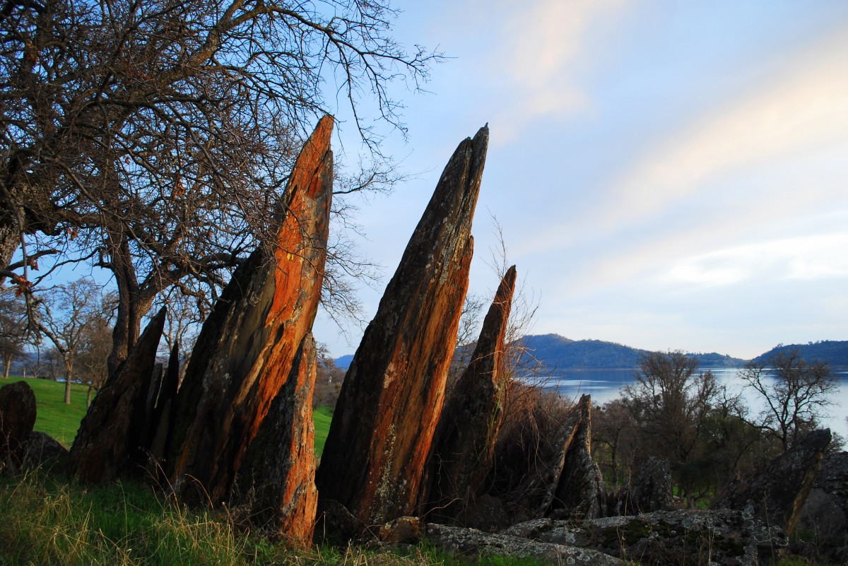 Elissa Wall – Illuminated rocks at sunset, New Melones